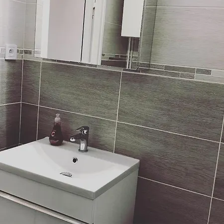 Auron Apartment